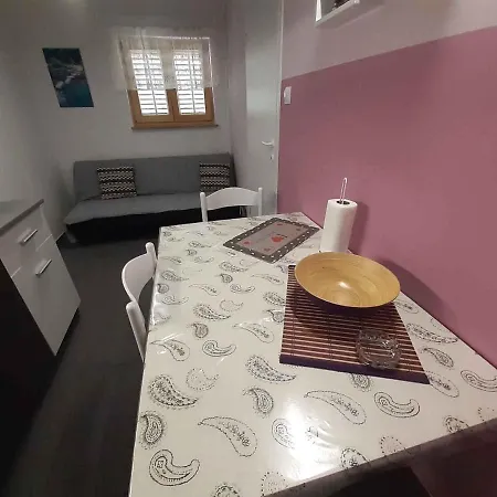 In - Insel Krk 43319 * Malinska